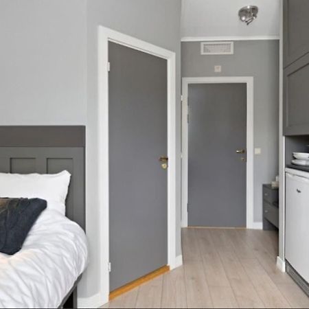 Ferienwohnung Comfy Studio Near Airport Garder Exterior foto